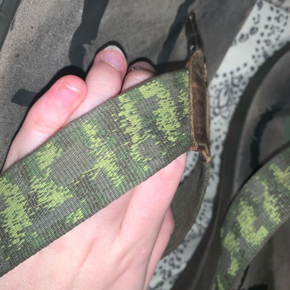 Men’s Chaco Flip Flops - Picture 2 of 5